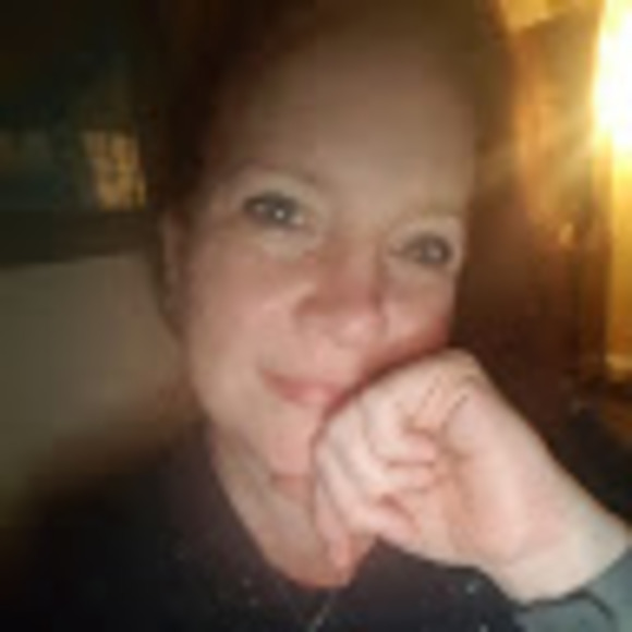 Meet your Posher, Amy - Picture 1 of 1